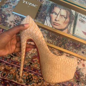 Christian Louboutin Daffodile